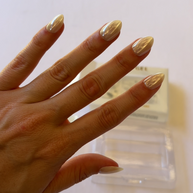 Heartbreaker: Champagne Chrome (for short nail beds or nail biters)