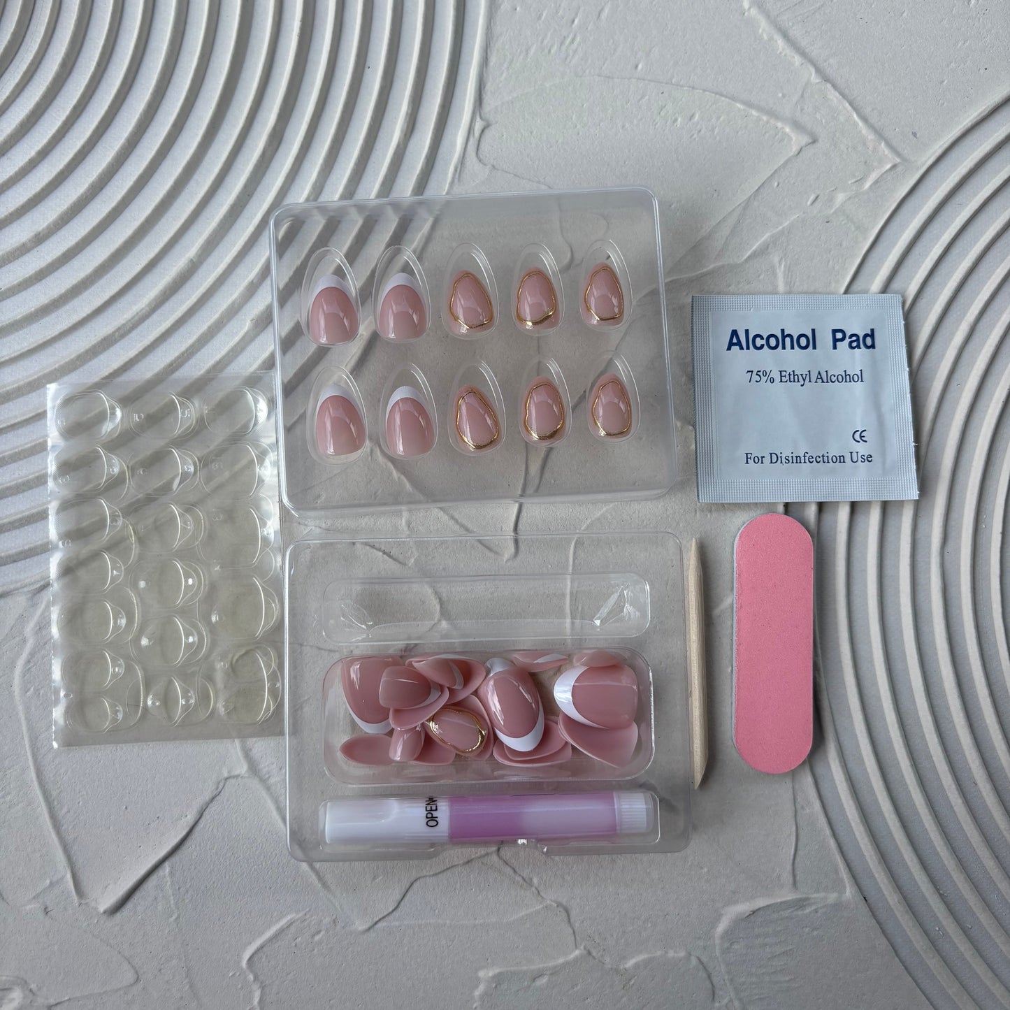 OBSESIÓN DORADA (GOLDEN OBSESSION): Unapologetic Luxury (Statement Gold)